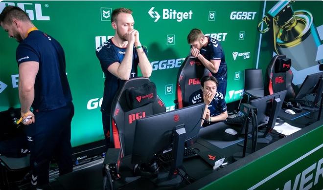 从不乱说话 从不乱说话