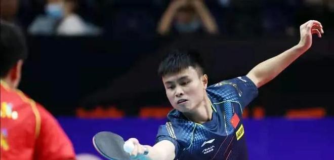 他们一家四 他们一家四