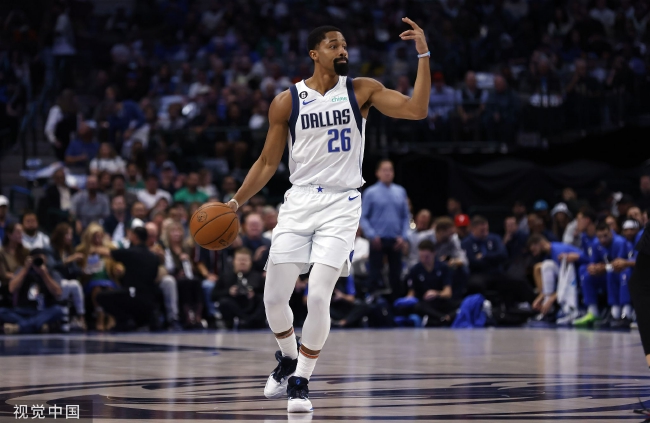 人在季后赛 人在季后赛